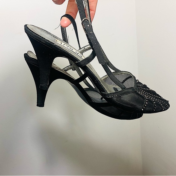 Black With Ankle Strap Beautiful Formal Dress Shoes Lace Low Heeled - Picture 10 of 10